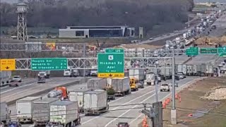 Iowa traffic: Crash leads to long backup on I-35/80