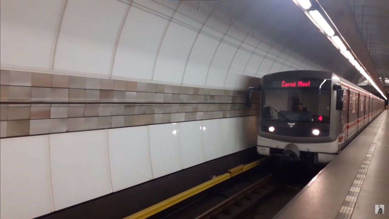 🚇Prague Metro 🇨🇿: Můstek - Náměstí Republiky - YouTube