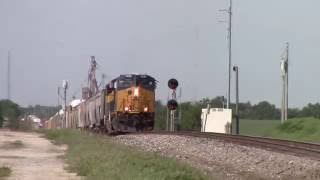 RARE FPKS! CSX Tier 4 Leader!!!! UP M-TUKC @ Pratt KS 06MAY16 CSX ET44AH 3359 Leading