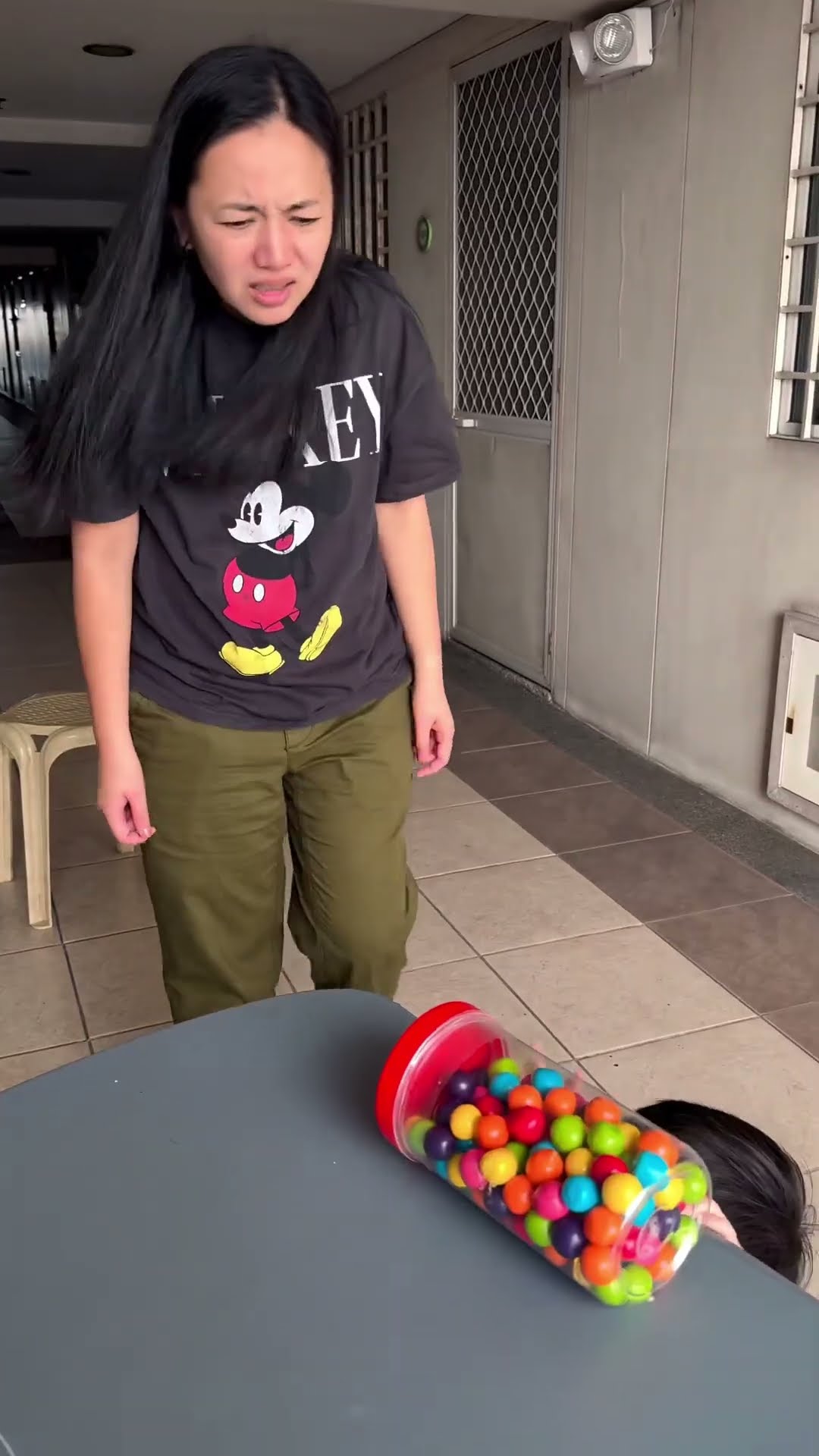 Mom helps baby get the gumball ?????✅❤️?