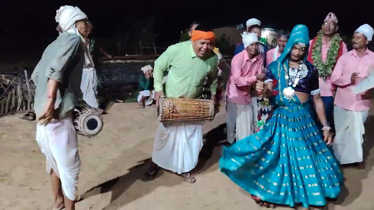 गुलरिया नगरपालिका बारा भैसही गाउँ को थारु नाच तितिरिया मा