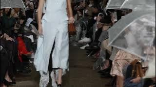 #VittoriaCeretti #RunwayCompilation #Models Indra Lesmana - Stephanie
