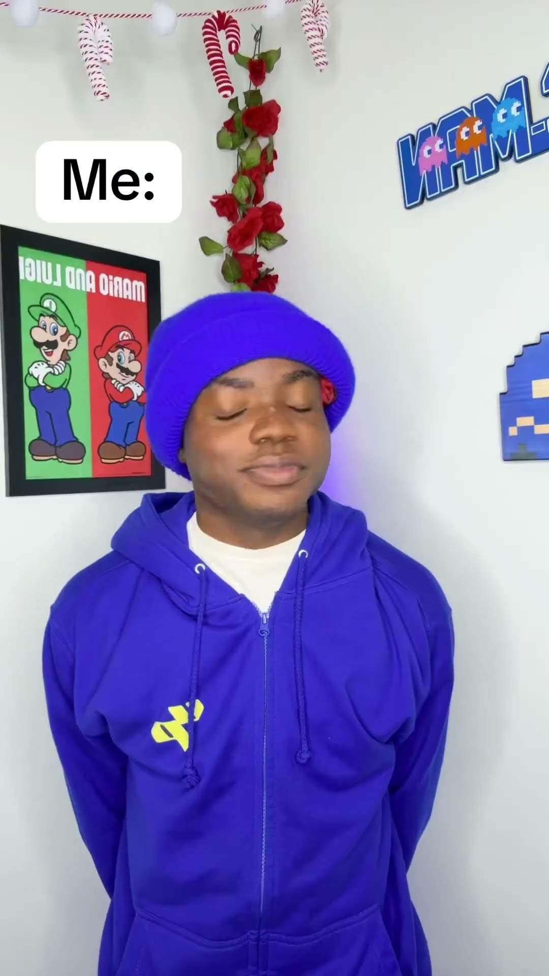 Pov: you give your short friend a gift ?