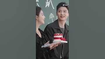Gege mode perhatian😆 #baijingting #zhangruonan #actorchina #thefirstfrost #shorts