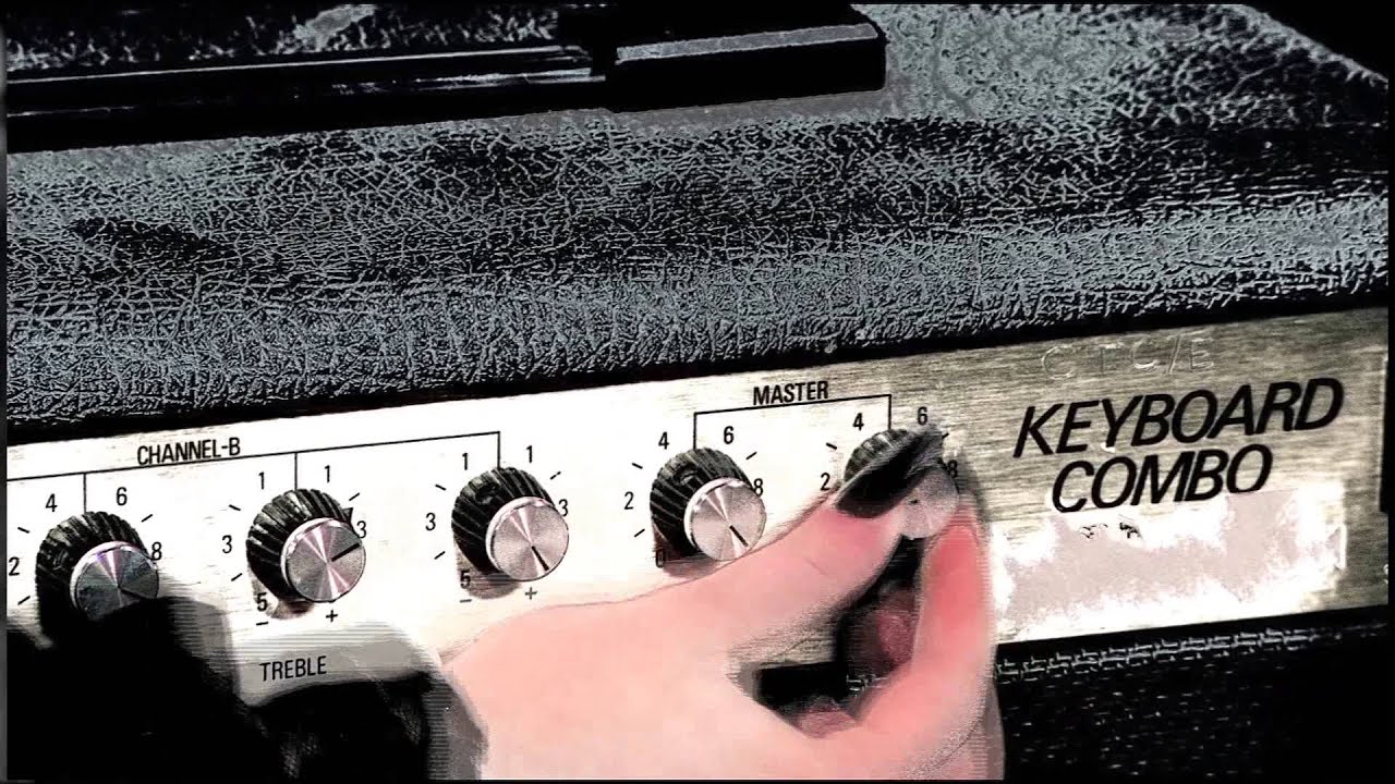 MAC Lipstick Advertisement