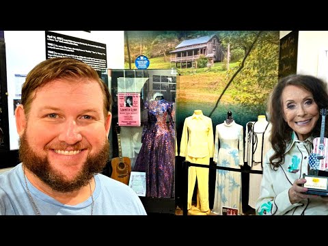 LORETTA LYNN & The Kentucky Music Hall of Fame