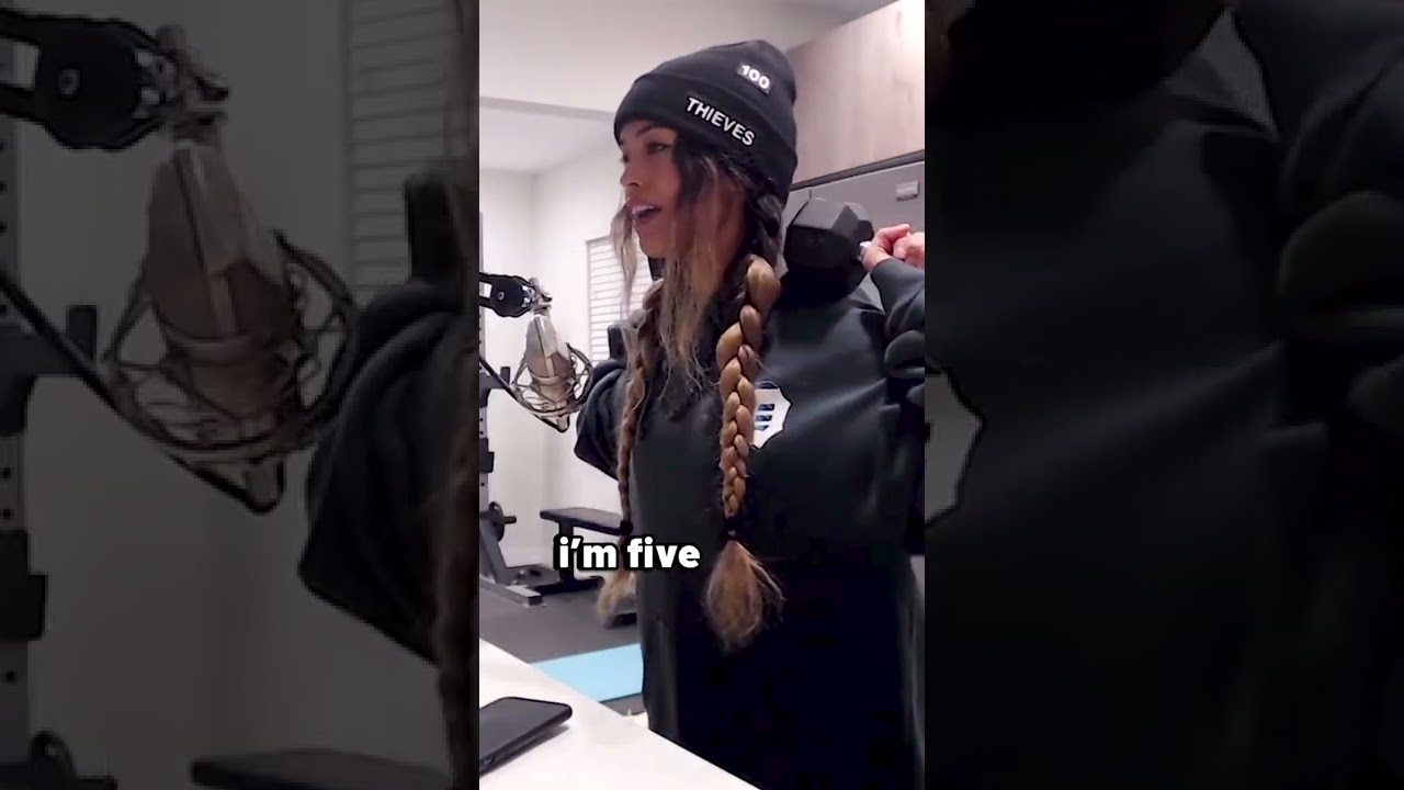 How tall is Valkyrae?