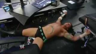 The Undertaker Returns & Saves Matt Hardy - SmackDown 09/04/09