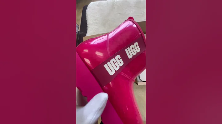 Pink UGG💕 #fashion #trending #shoe #trend #explore #asmr #viral #slime #ugg #asmrunboxing #pink