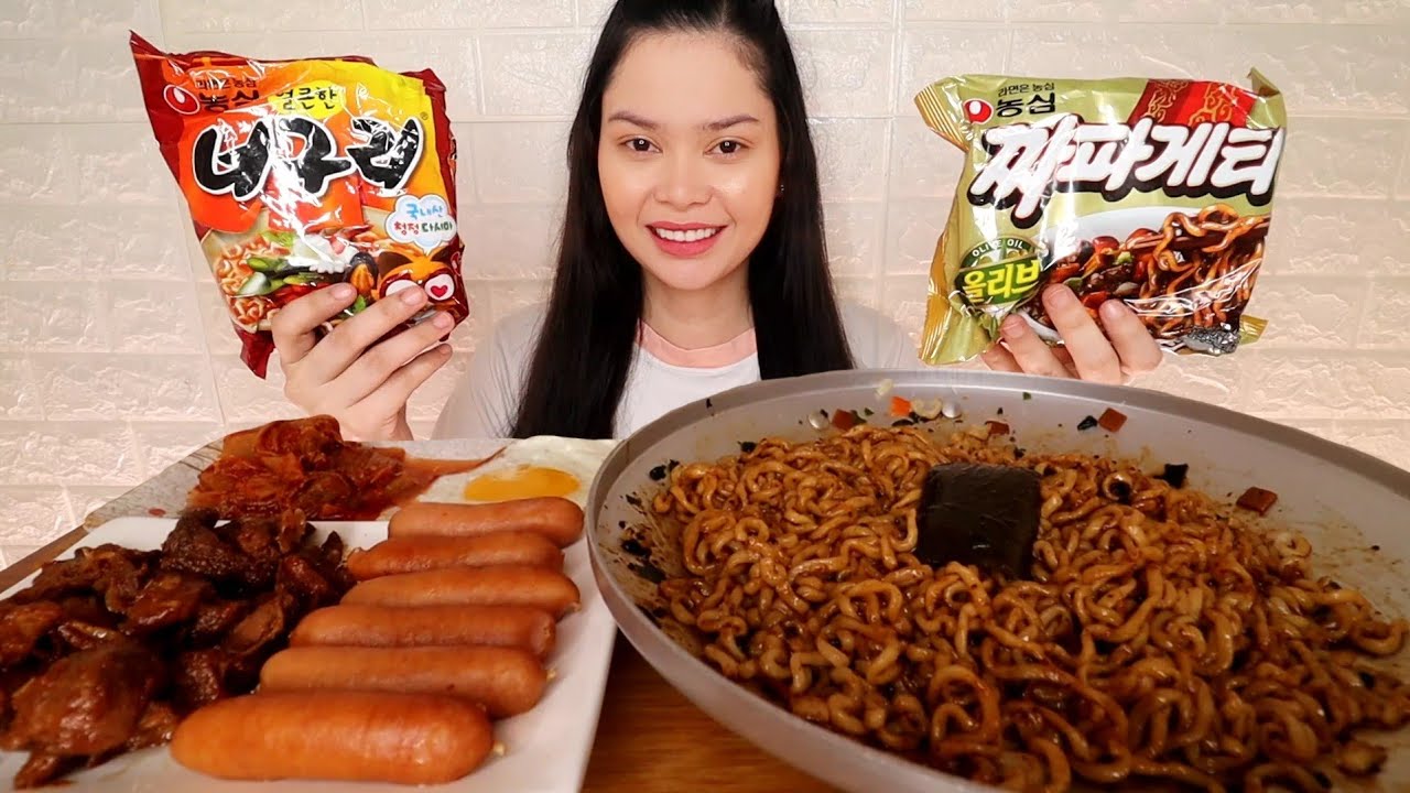 JJAPAGURI AKA RAMDON , SAUSAGE AND SPICY PORK MUKBANG