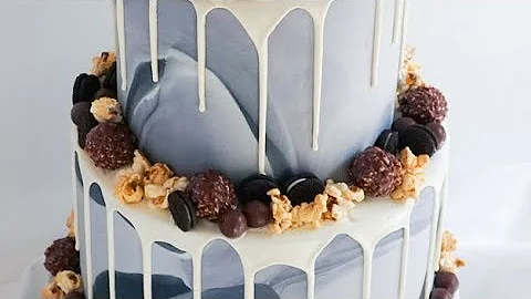 How do you drip a fondant cake?