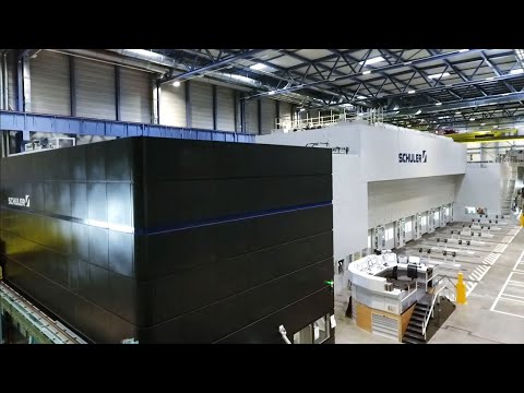 Servo pressline at Mercedes-Benz plant Bremen