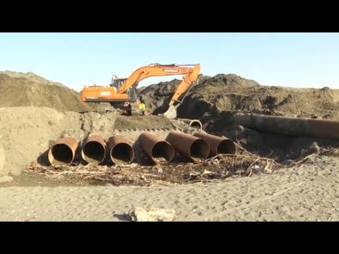 ანაკლიაში ღრმაწყლოვანი პორტის დემონტაჟი დაიწყო