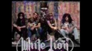 White lion - El Salvador with lyrics