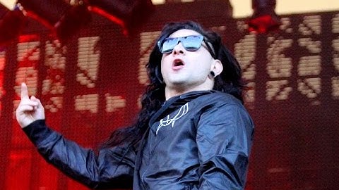 Bangarang Live version - Live performance video thumbnail