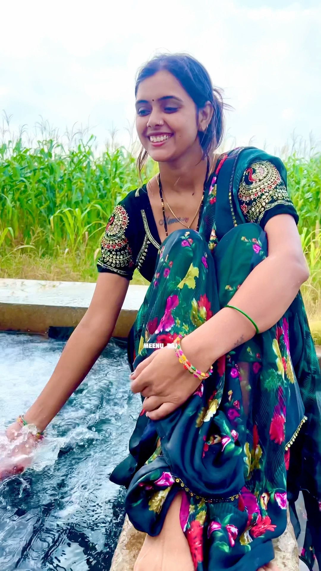 Tu cheez badi h mast mast #shorts #meenu #trending #youtubeshorts
