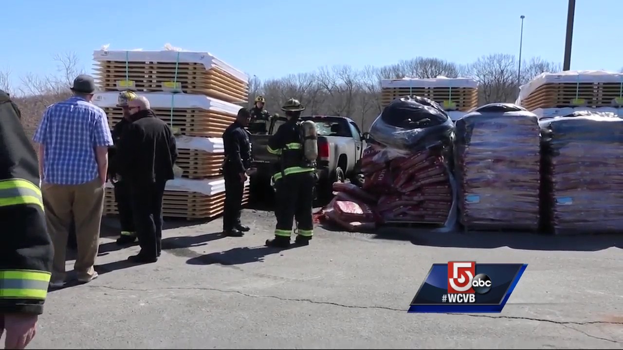 Good Samaritan describes rescuing man from pickup truck - YouTube