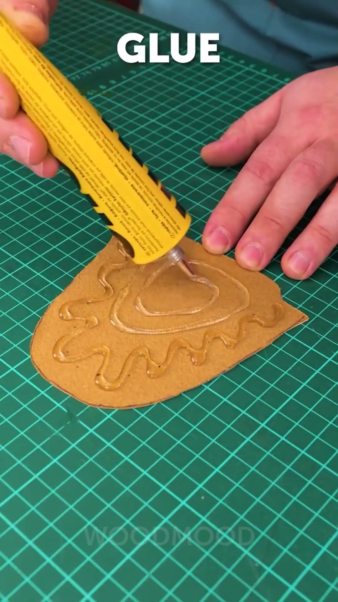 Got get your damaged high-heels shoes and recreate this! NOW! ?