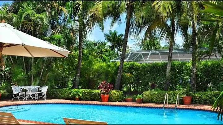 11715 SW 107th Avenue | Miami, FL | Rebecca Forman