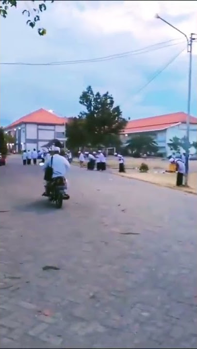 Akhlaq Santri Kepada Kyai || adab lebih tinggi dari ilmu #short #shorts #shortsvideo #shortvideo
