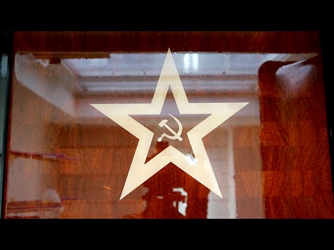 Video: Hammer And Sickle: Lịch Sử Của Nơi Này