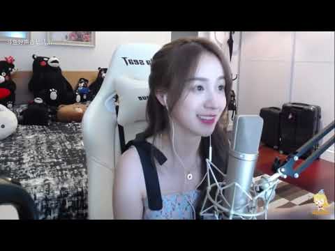 周二珂Chloe♥ 翻唱唯美古风热歌《浪人琵琶》！小生的花伞还落在你家