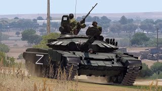 Under Heavy Artillery! Russian Soldiers Abandon Their Tanks And Run For Cover  Arma 3