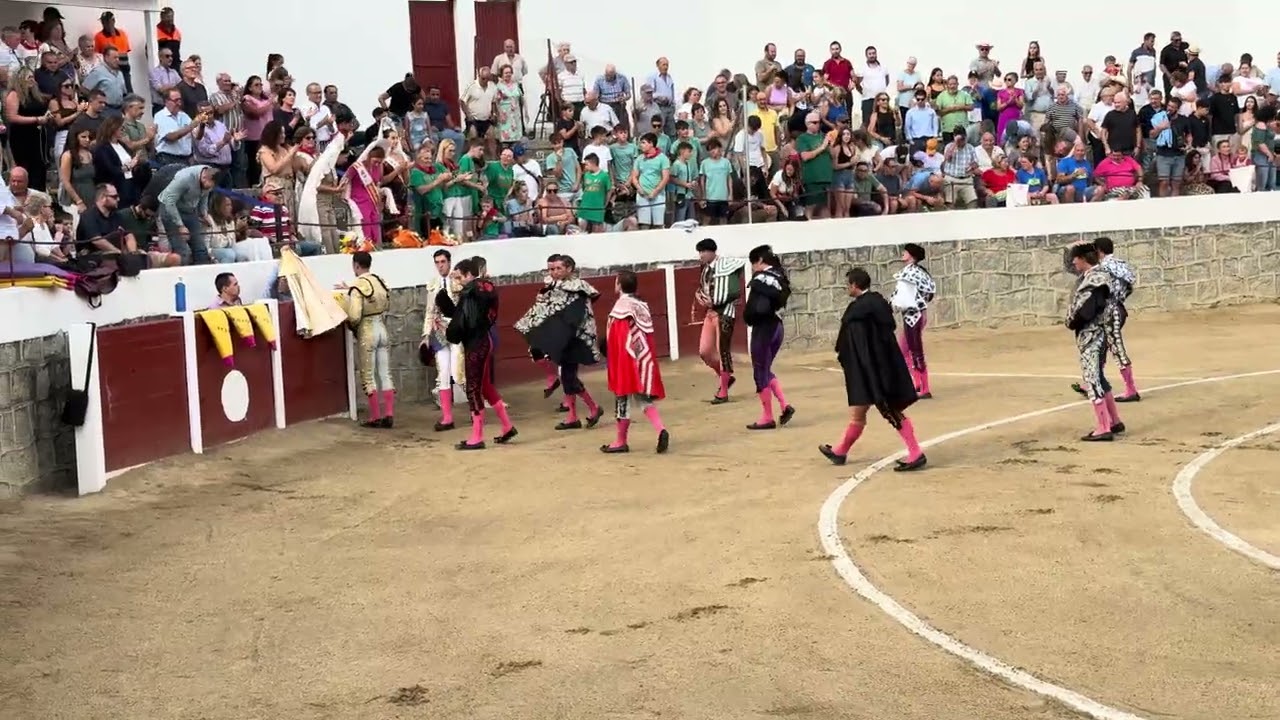 Paseíllo GÓMEZ DEL PILAR - JOAQUÍN GALDÓS - DIEGO GARCÍA - 7-septiembre-2025 - Sotillo de la Adrada