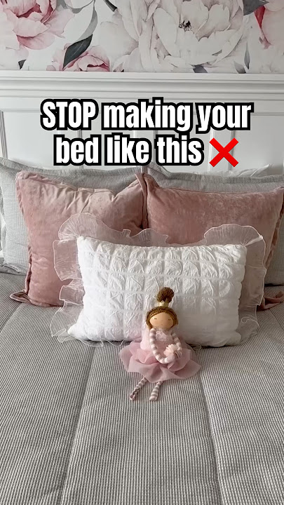 The Secret to a PERFECTLY Made Bed 🛌💕 Thank Me Later #lifeaswegomez #bedroom #lifehacks