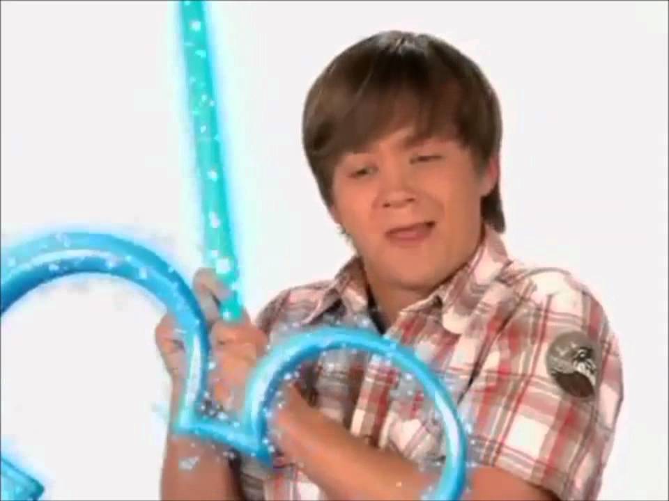 Джейсон Earles вашего просмотра Канал Дисней