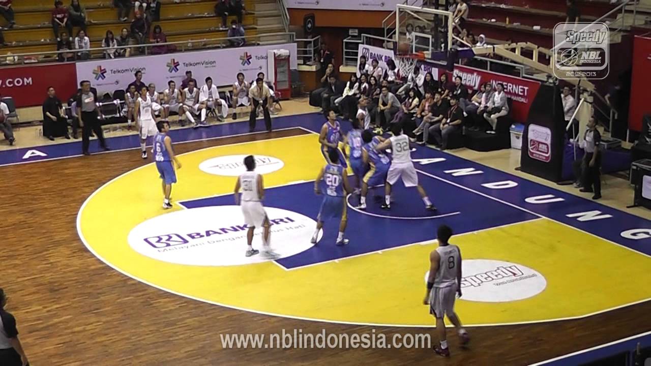 CLS Knights Surabaya v  Pacific Caesar Surabaya (Speedy NBL Indonesia 2012-2013 Seri I Bandung)