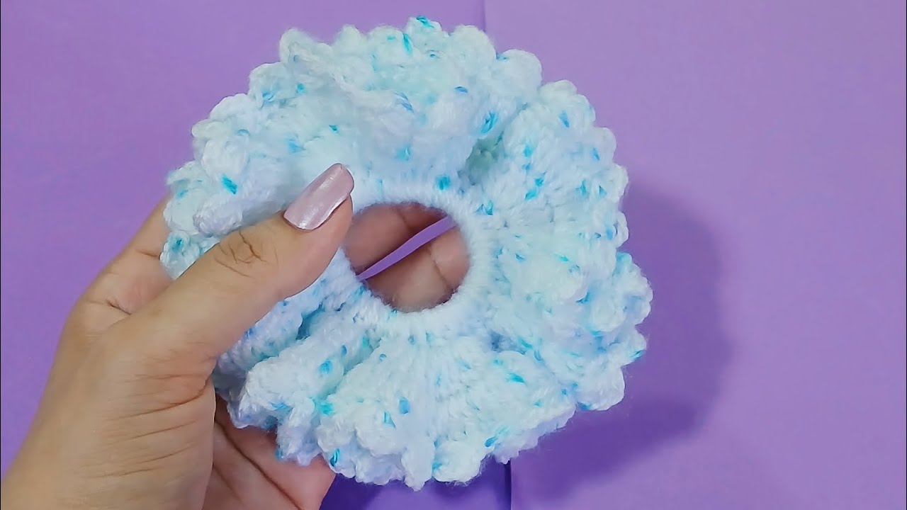 xuxinha de crochê para cabelo #crochet #crochê #xuxinha 