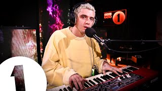 Lauv - Blinding Lights in the Live Lounge chords