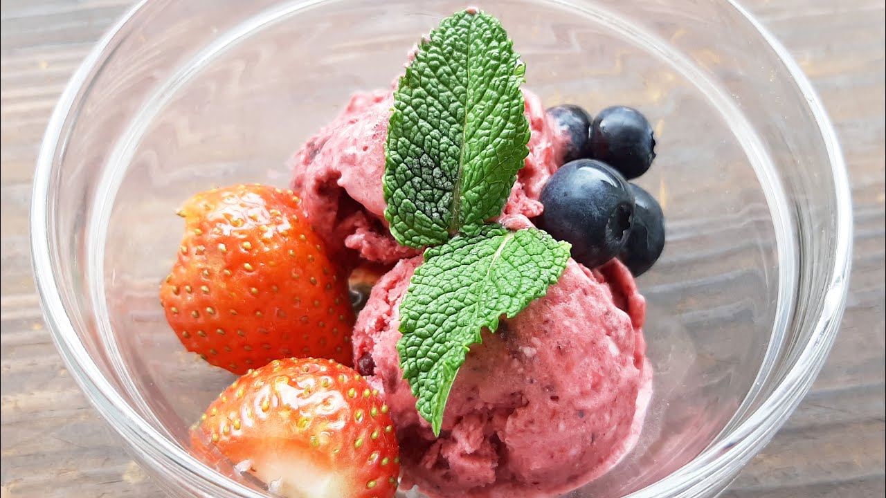 Recepta GELAT RÀPID AMB FRUITES DEL BOSC amb xarop (sense sucre!) postres saludables Matthias Hespe