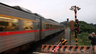 374次 DR3100 柴聯 自強號 台鐵 太麻里北平交道 通過