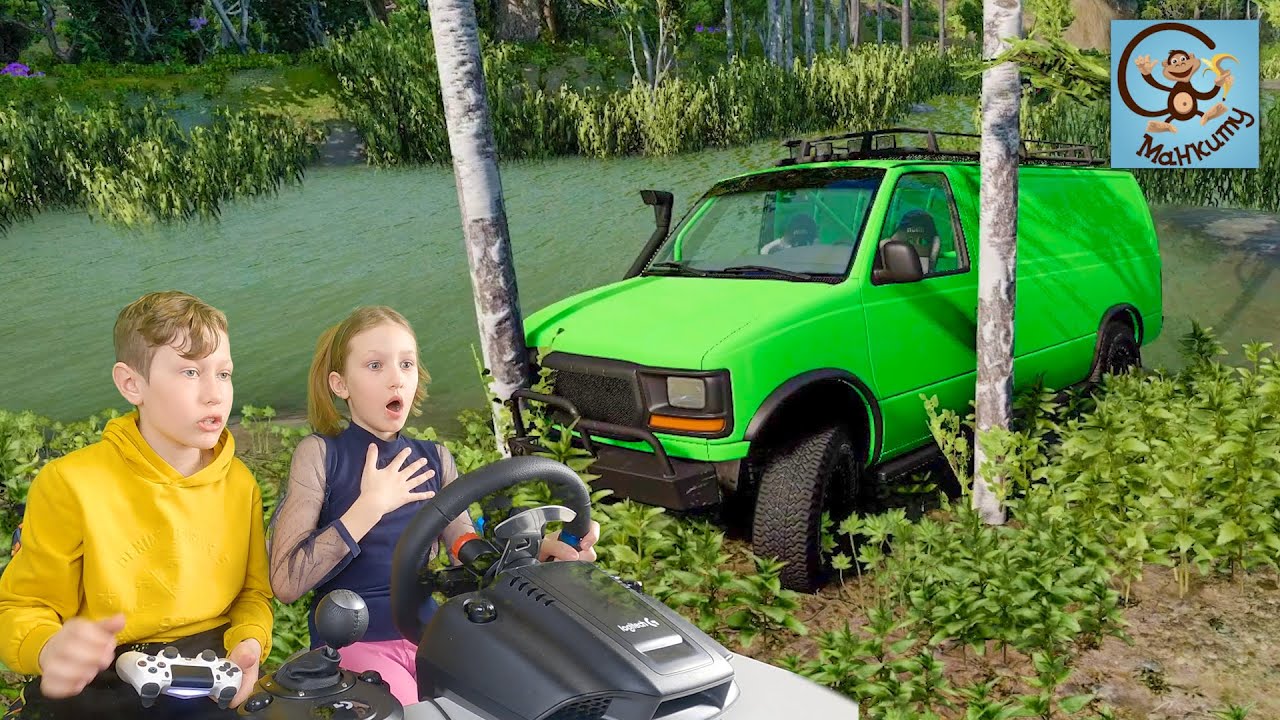 Машины ездят по грязи