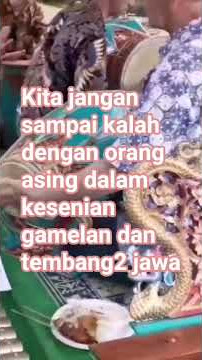 kita harus melestarikan kebudayaan Jawa dan jangan sampai kalah dengan orang asing