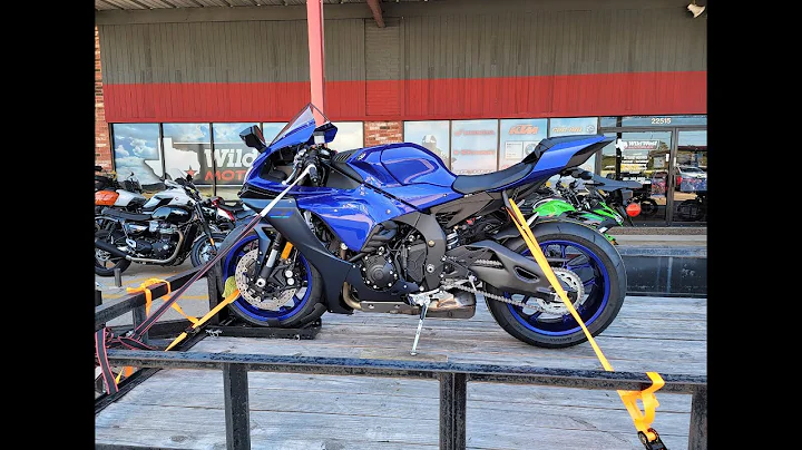 How To Strap Down A Sport Bike on a Trailer | This Is What The Dealership Said To Do!