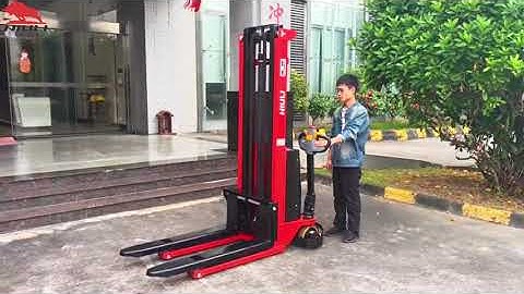NIULI Electric Pallet Stacker Operation