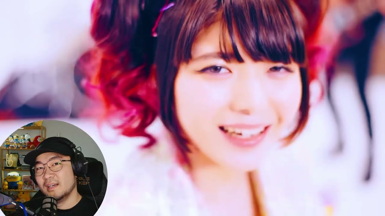 Peaceful musician seeks PEACE AND LOVE (Cluppo - Miku from BAND-MAID)