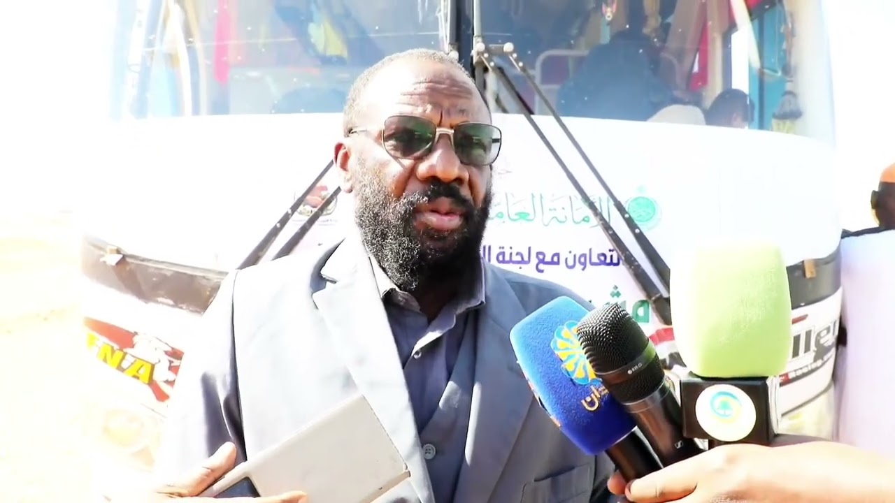 الأمين العام لديوان الزكاة د. يحي أحمد عبدالله القمراوي  يستقبل العائدين من مصر في معبر ارقين