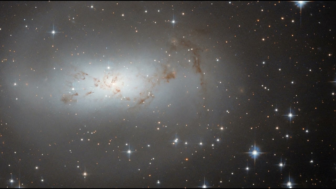 Picture of the Week -Hubble Space Telescope-/ESO 174-1/