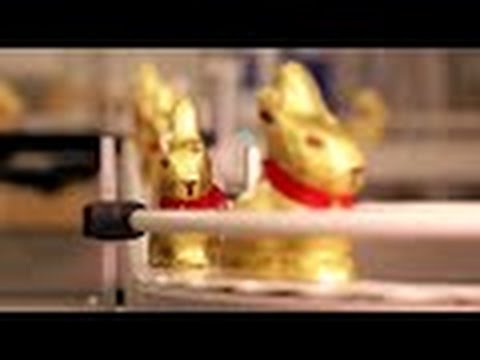 Wideo: Mama przestaje robić to, co robisz! GIANT 1kg Lindt czekoladowe króliczki istnieją i wyglądają NIESAMOWITE