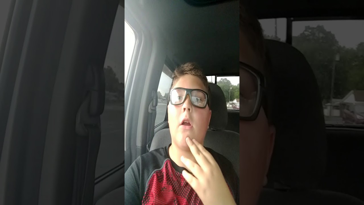 I'm scared it's thundering and lightning 😨 YouTube