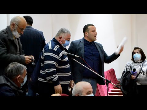 \"ნაციონალებმა\" ოზურგეთის მერს შეუტიეს