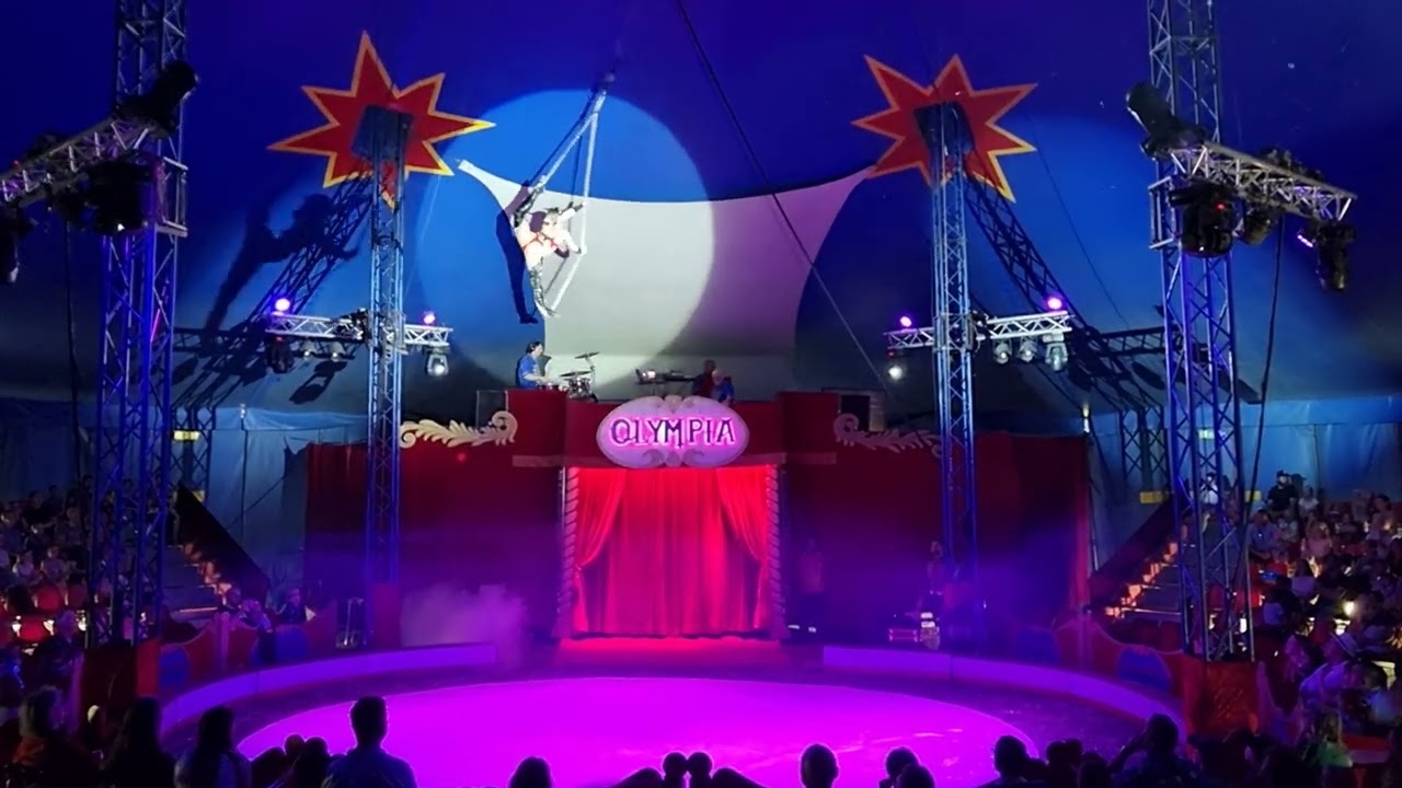 Lusesita Farrell - Aerial Chains Act with fire