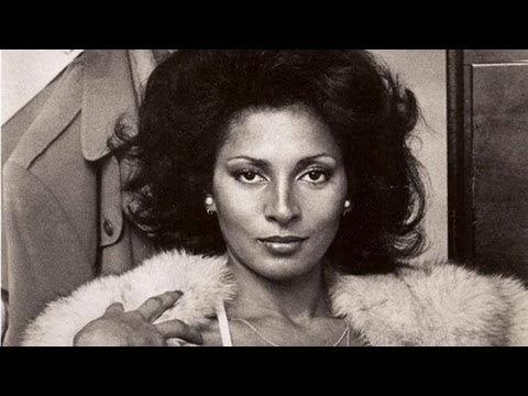 Foxy: Pam Grier