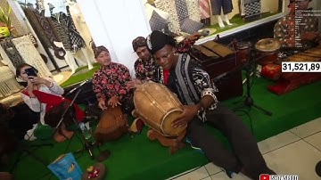 Speed learns how to play Javanese Gamelan, traditional Indonesian music #ishowspeed #indonesia