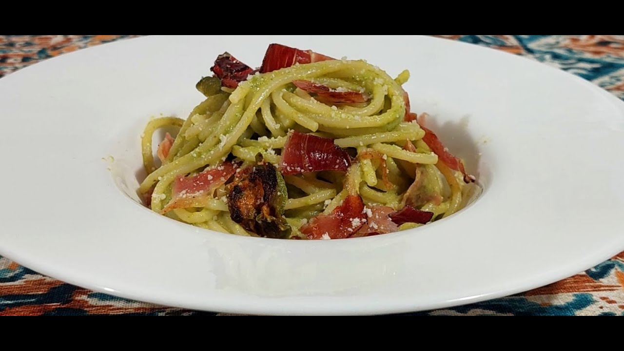 Spaghetti con Crema di Zucchine e Speck croccante - YouTube