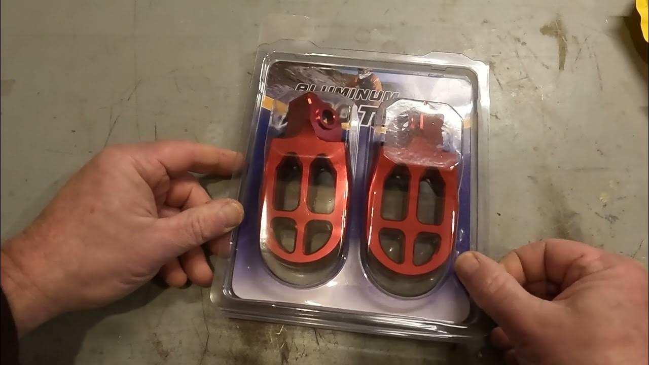 That Guy gets new foot pegs for his 2022 Royal Enfield Himalayan